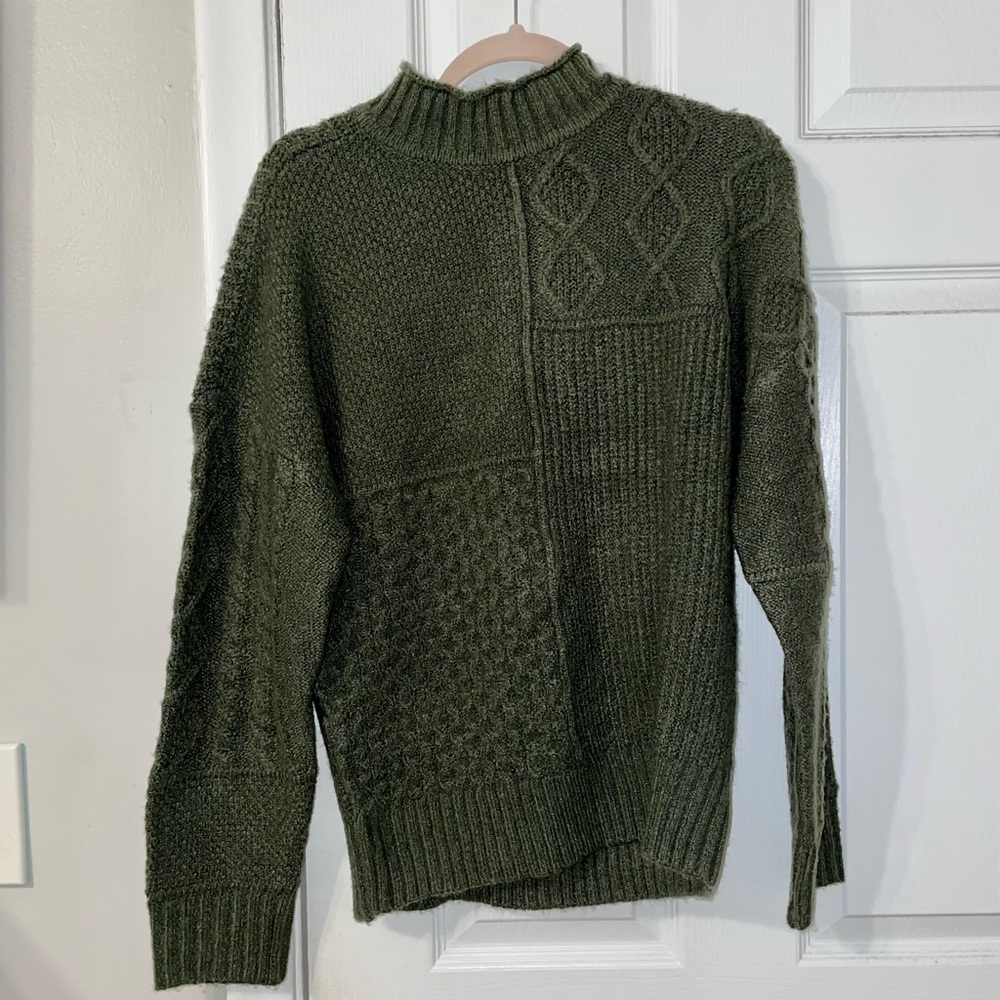 American Eagle, Size Small, Green Sweater